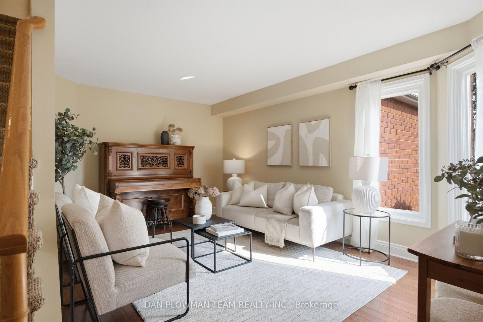 6 Saddlebrook Court • Clarington, ON photo 4