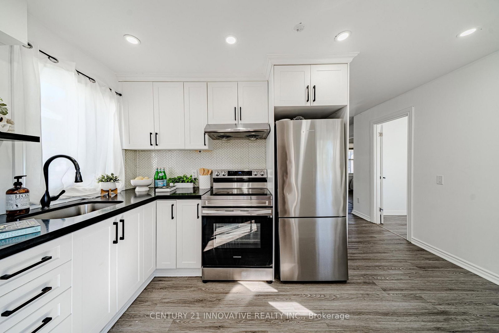 1 Edward Street • Ajax, ON photo 16