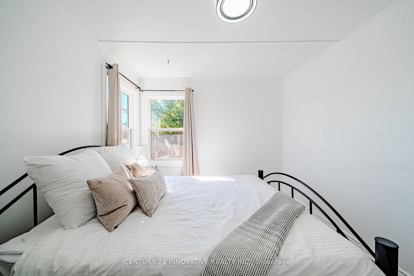 1 Edward Street • Ajax, ON photo 22