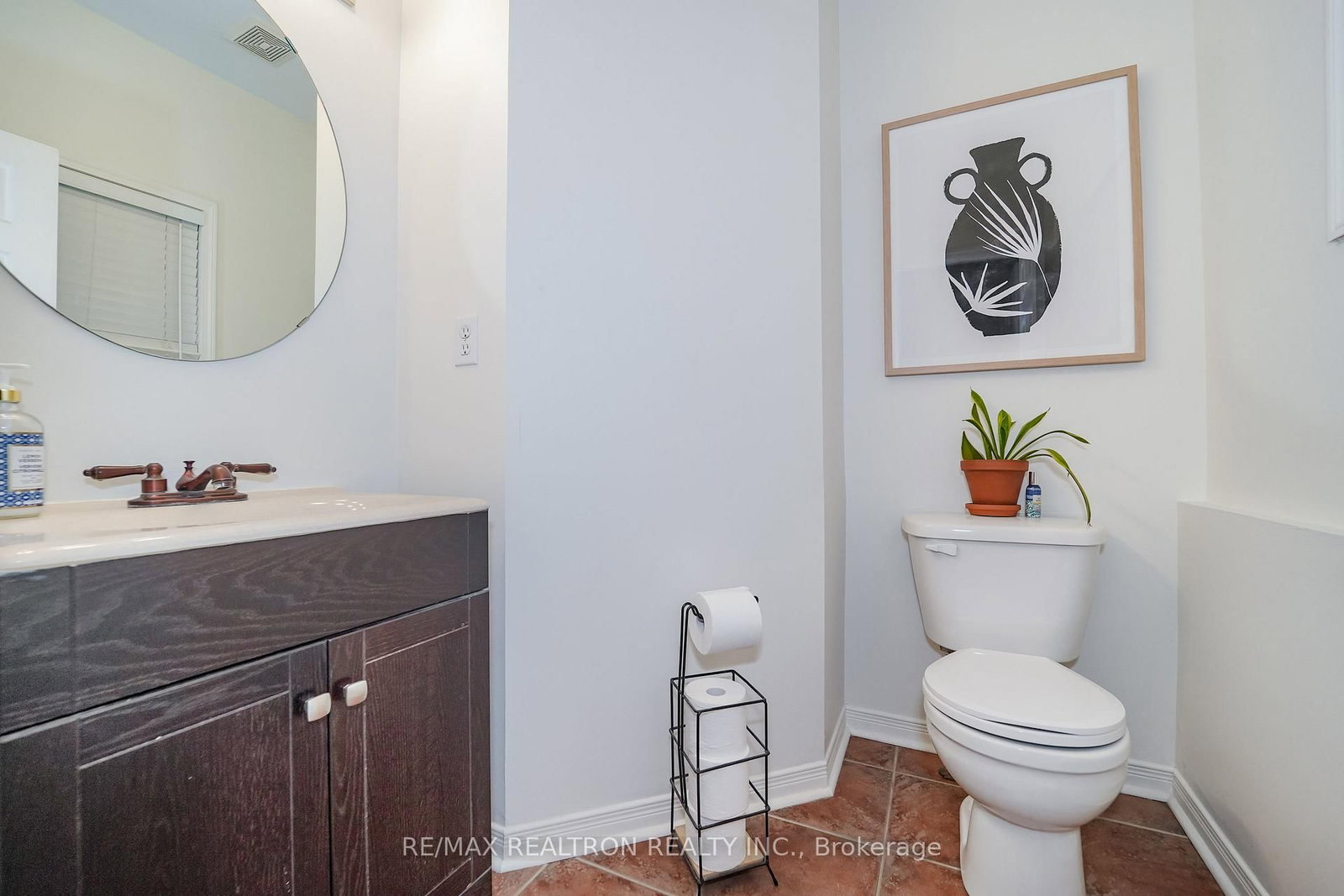18 Byram Downs Street • Ajax, ON photo 16