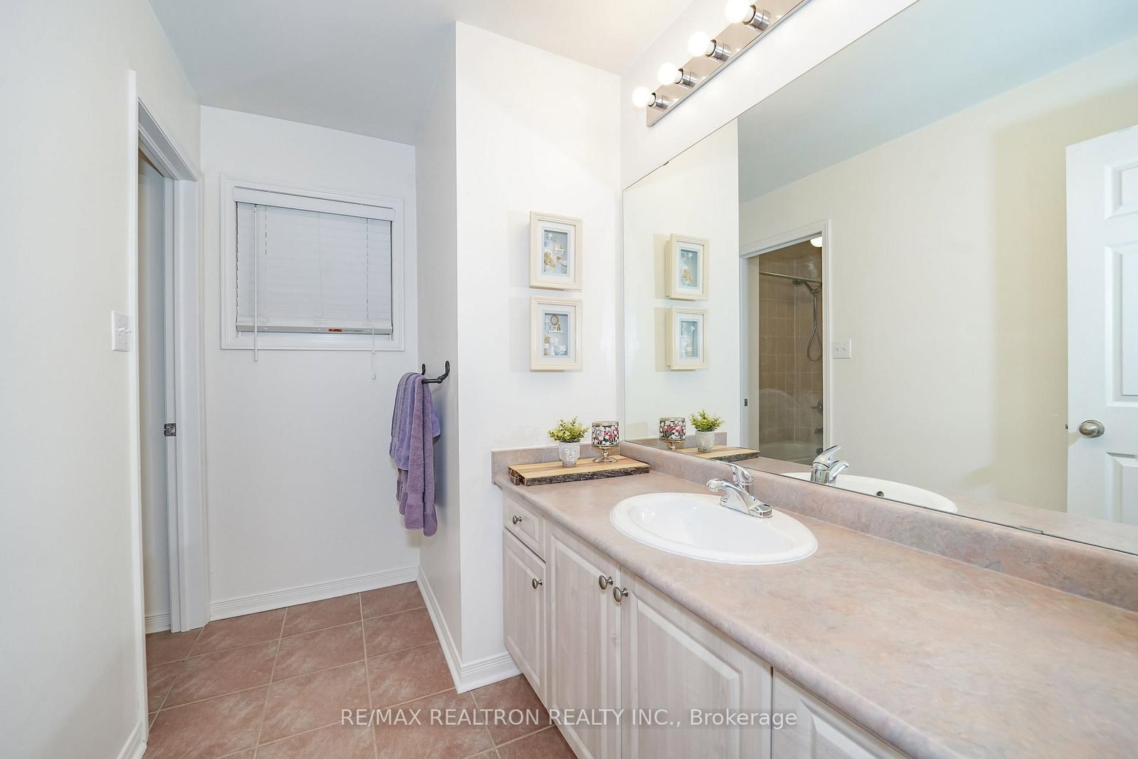 18 Byram Downs Street • Ajax, ON photo 27