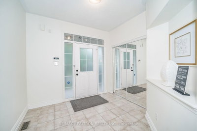 18 Byram Downs Street • Ajax, ON photo 5