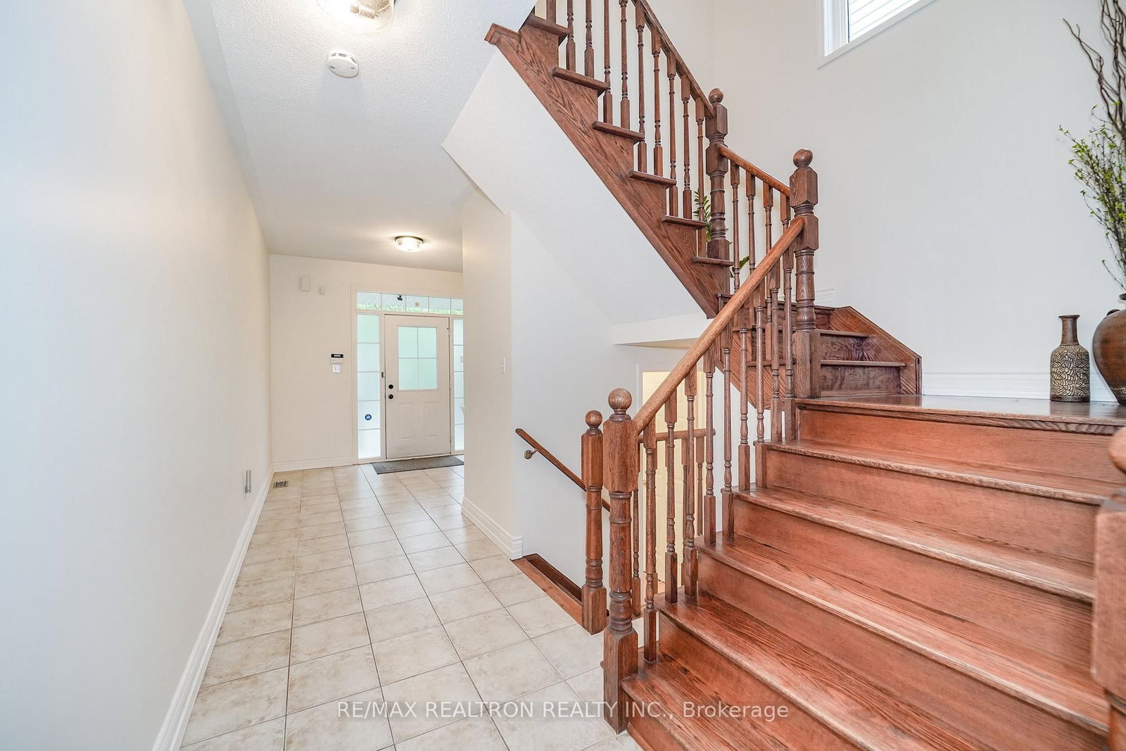 18 Byram Downs Street • Ajax, ON photo 6