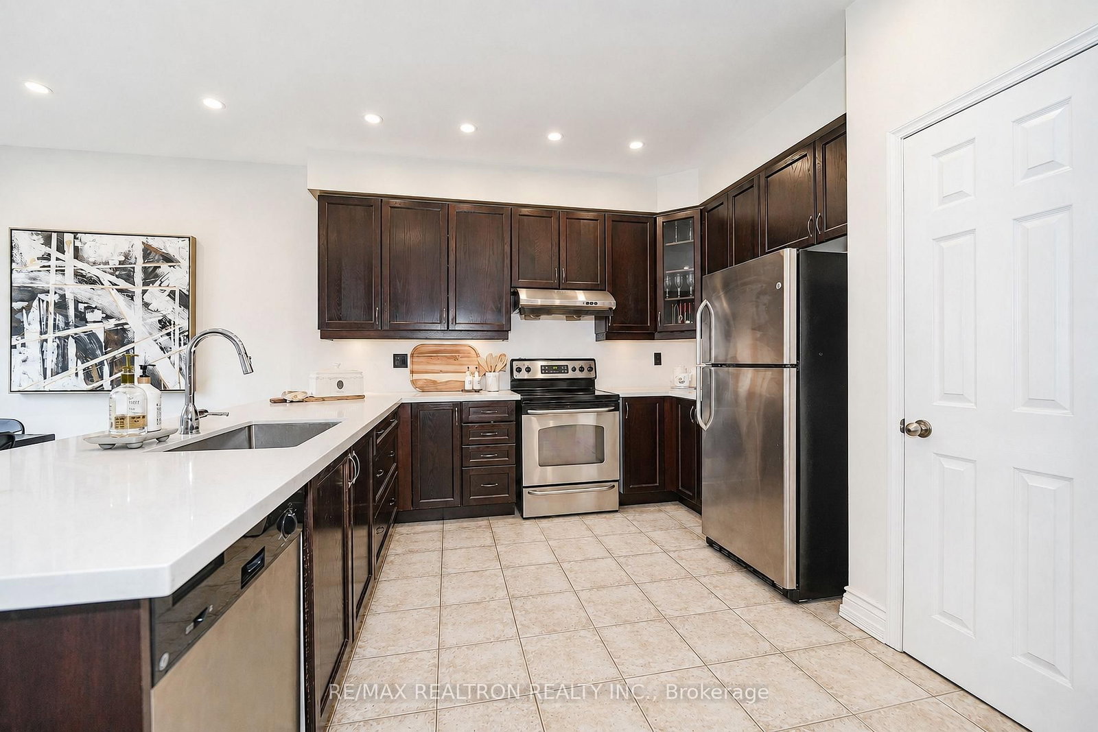 18 Byram Downs Street • Ajax, ON photo 8
