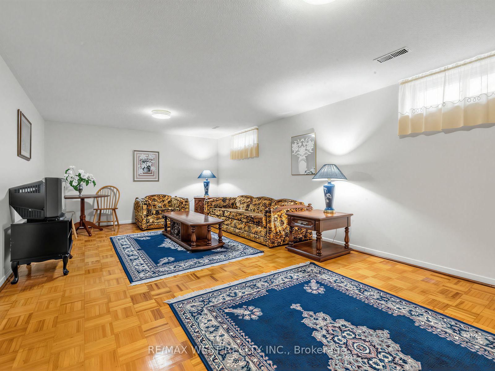 407 Brimorton Drive • Toronto, ON photo 22