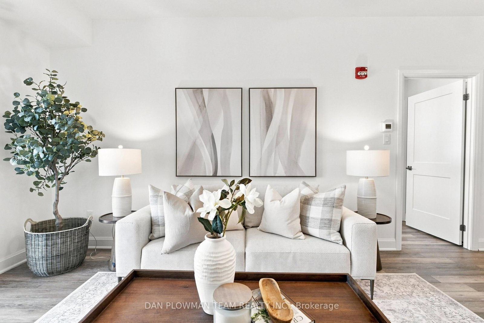 50 Lakebreeze Drive • #424 • Clarington, ON photo 10
