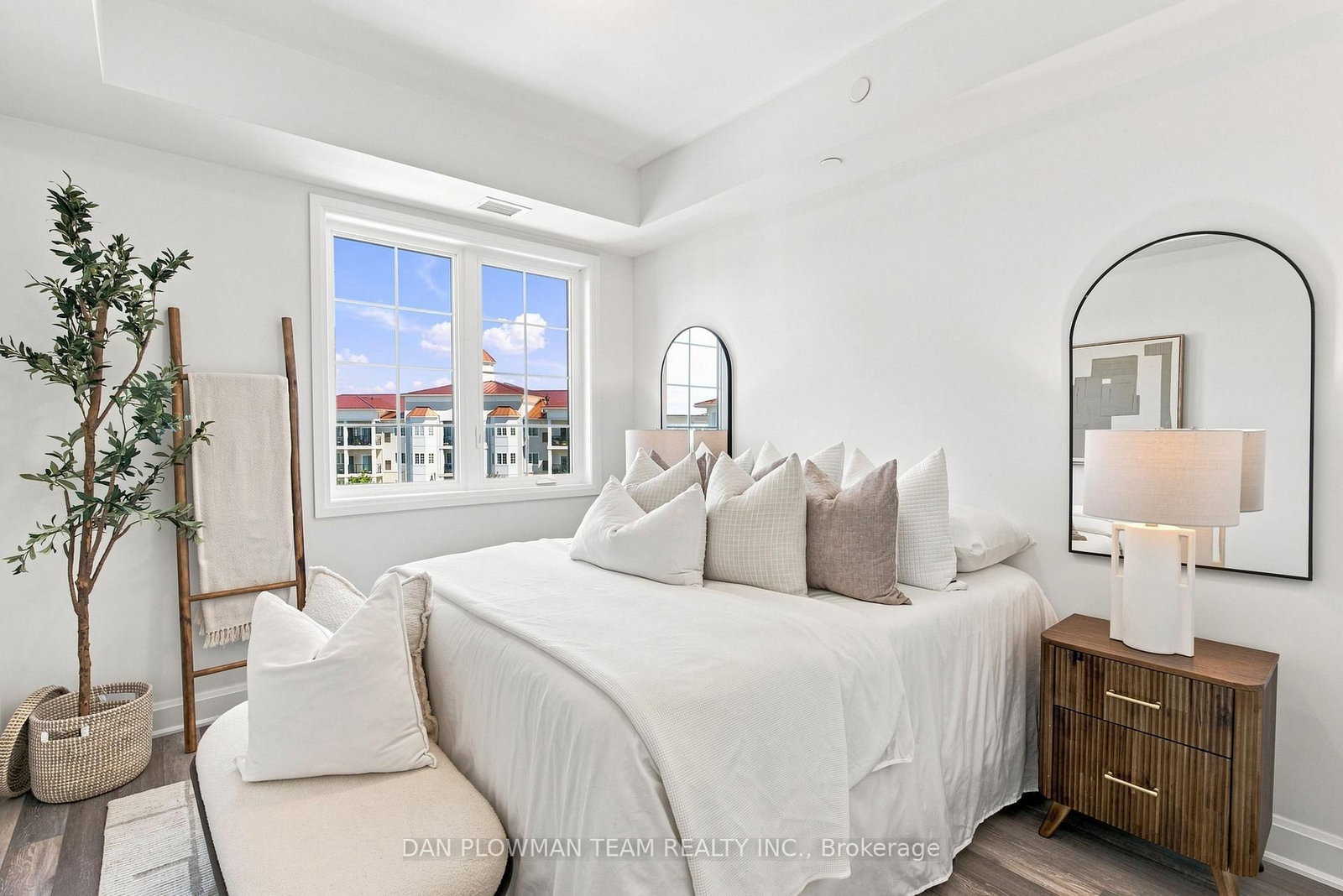 50 Lakebreeze Drive • #424 • Clarington, ON photo 11
