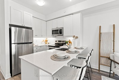 50 Lakebreeze Drive • #424 • Clarington, ON photo 3