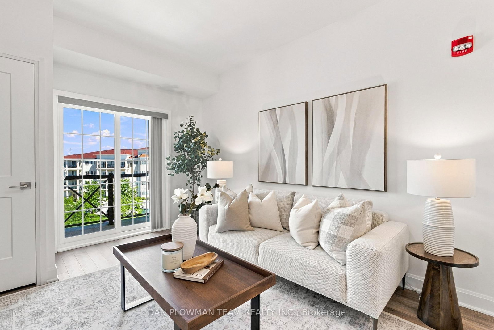 50 Lakebreeze Drive • #424 • Clarington, ON photo 8