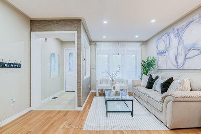 6 Tansley Crescent • Ajax, ON photo 5
