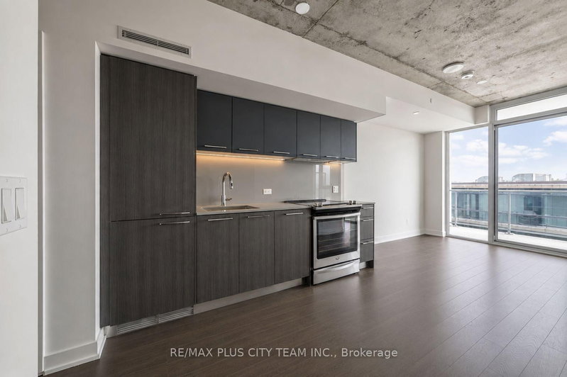 903 - 25 Baseball Place