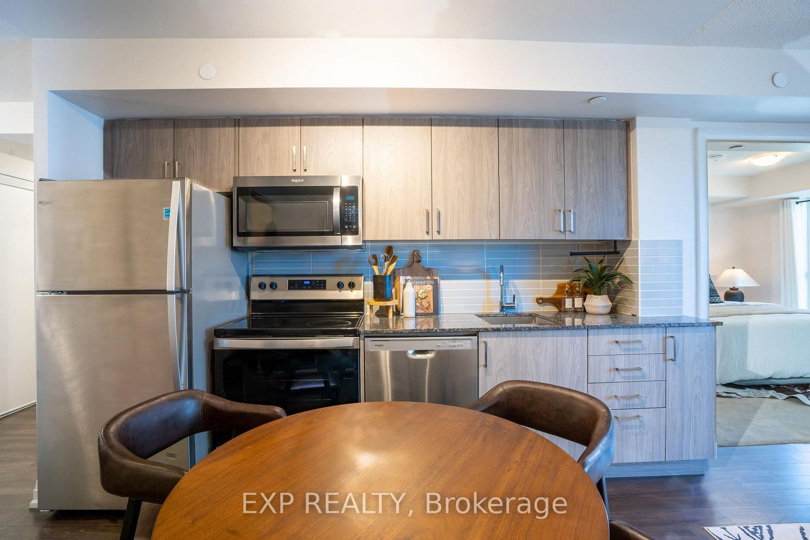 20 Meadowglen Place • #2410 • Toronto, ON photo 3
