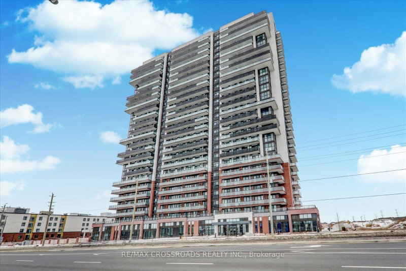 1021 - 2550 Simcoe Street N