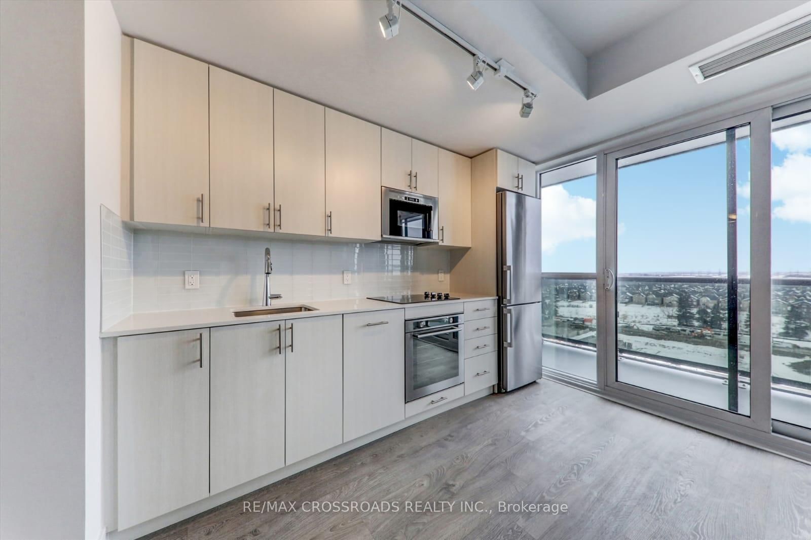 2550 Simcoe Street N • #1021 • Oshawa, ON photo 11