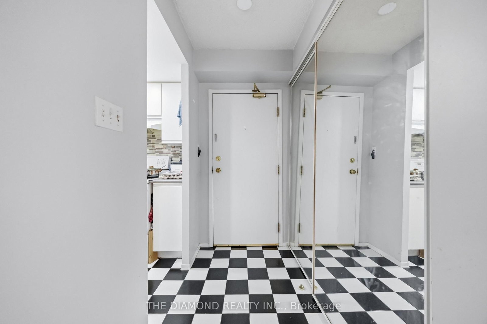 2550 Lawrence Avenue E • #816 • Toronto, ON photo 5