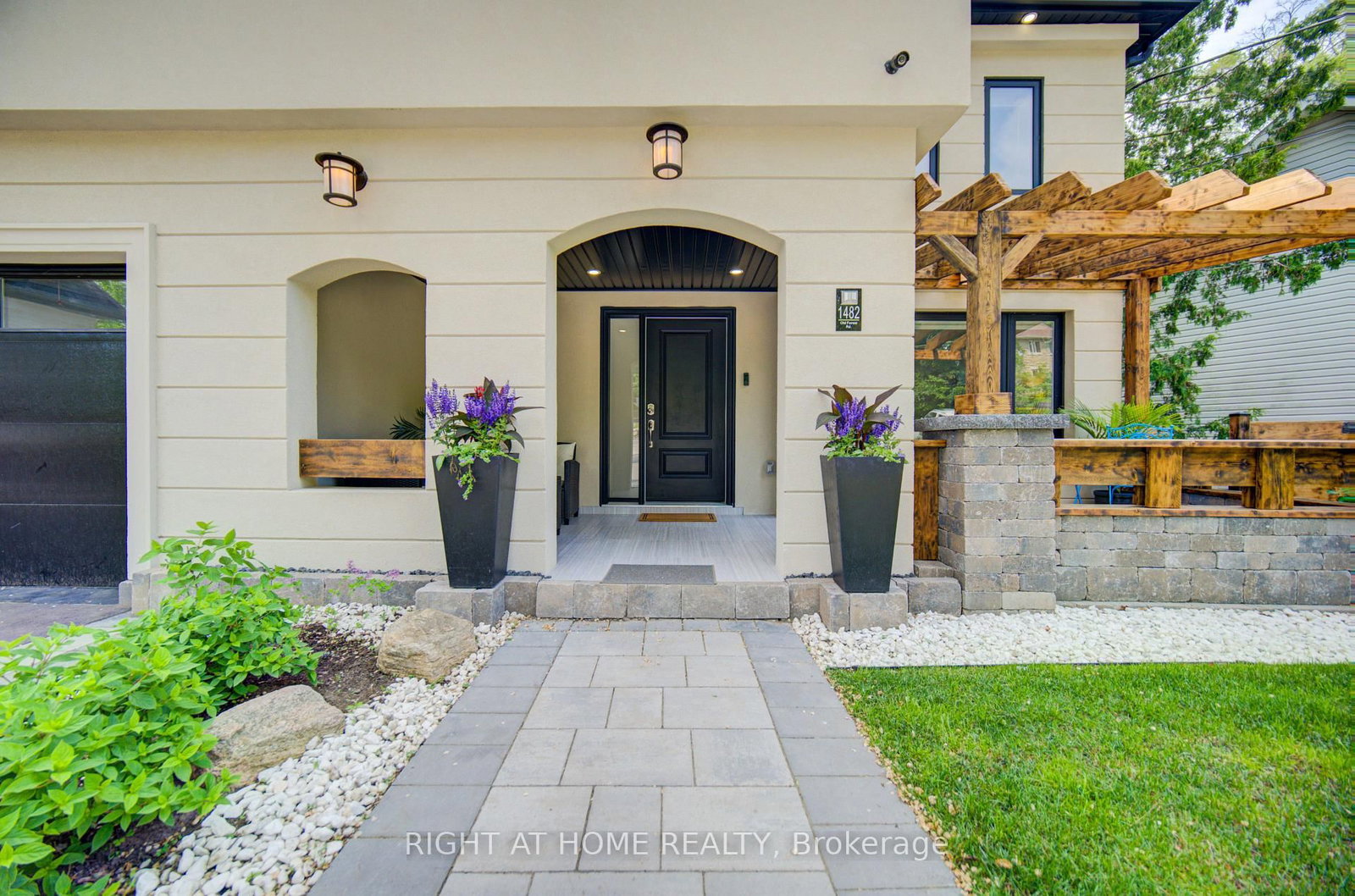 1482 Old Forest Road • Pickering, ON photo 4
