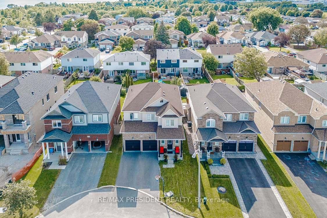 1436 Mayport Drive • Oshawa, ON photo 3