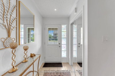 2478 William Jackson Drive • Pickering, ON photo 3