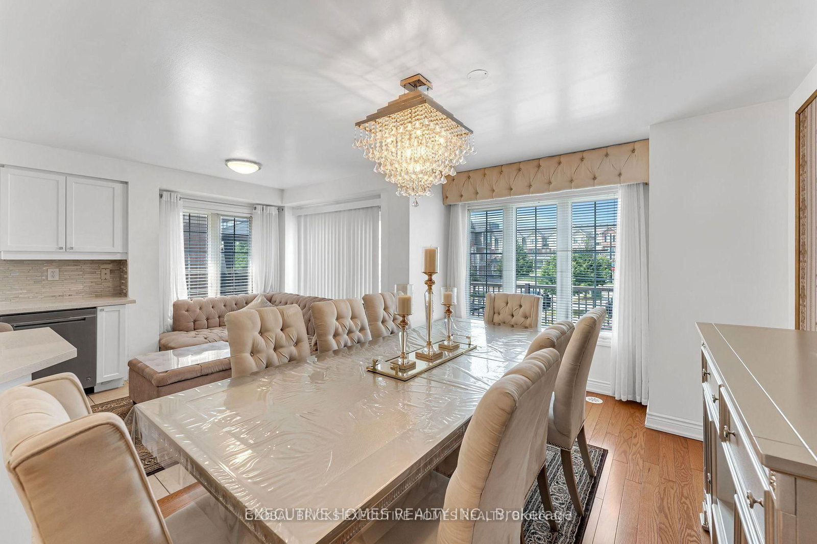 2478 William Jackson Drive • Pickering, ON photo 4