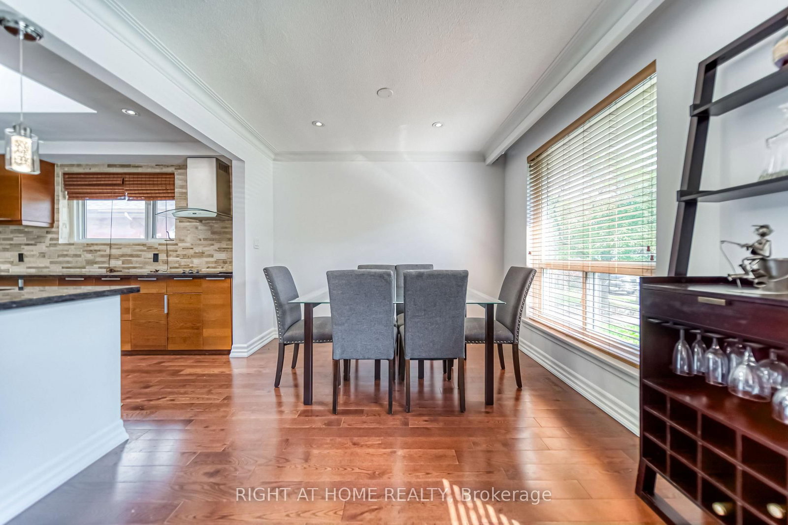 76 Wishing Well Drive • Toronto, ON photo 10