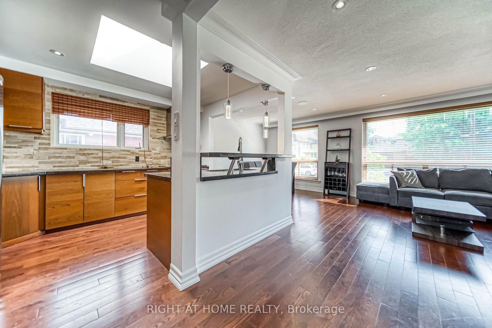 76 Wishing Well Drive • Toronto, ON photo 16