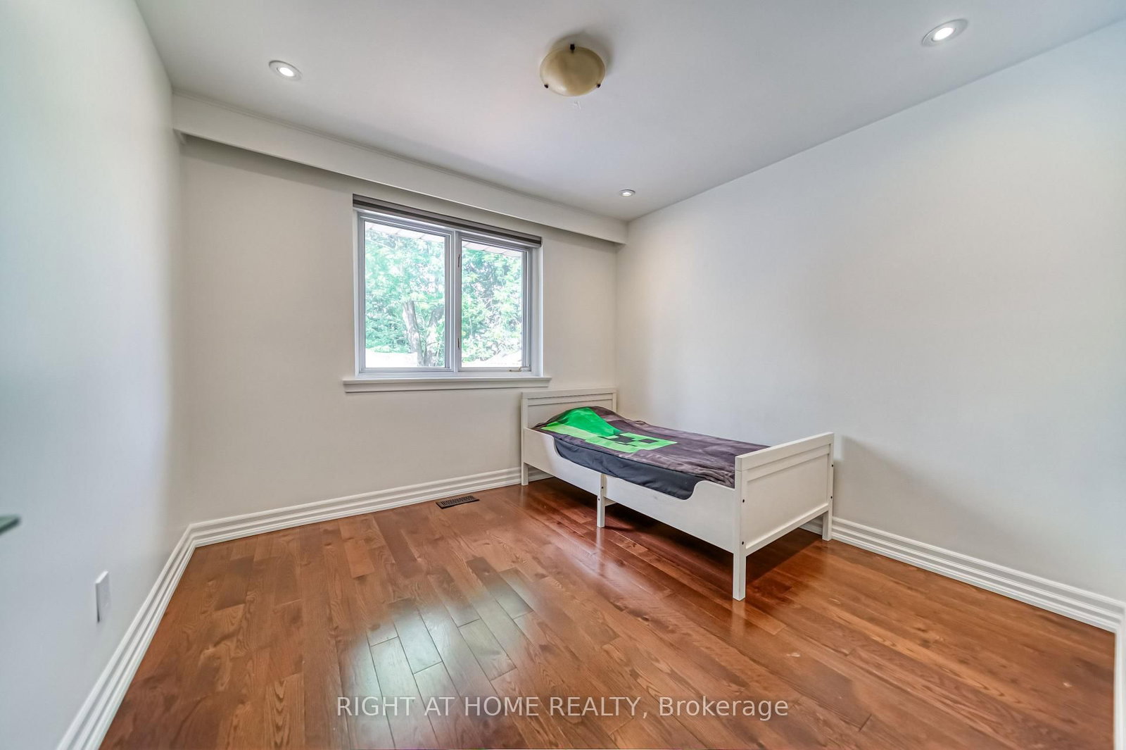 76 Wishing Well Drive • Toronto, ON photo 21
