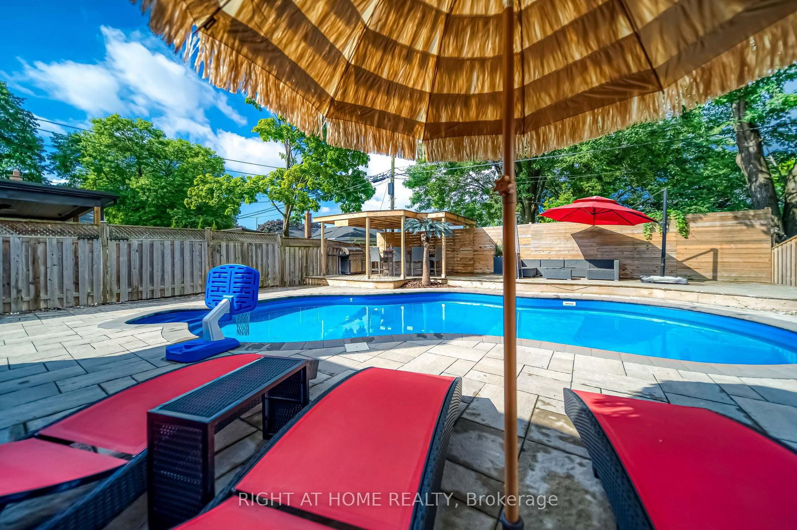 76 Wishing Well Drive • Toronto, ON photo 3