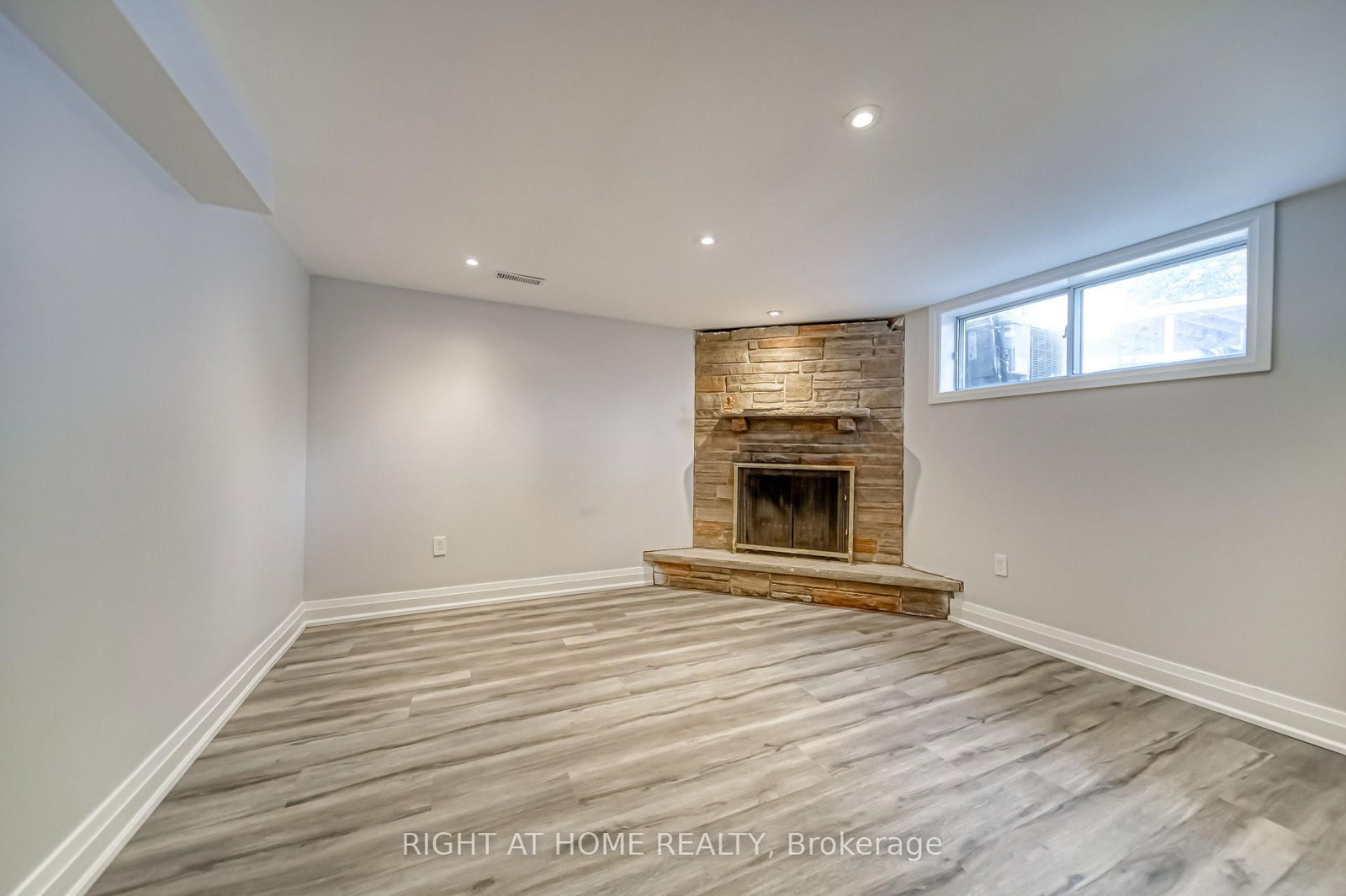 76 Wishing Well Drive • Toronto, ON photo 32