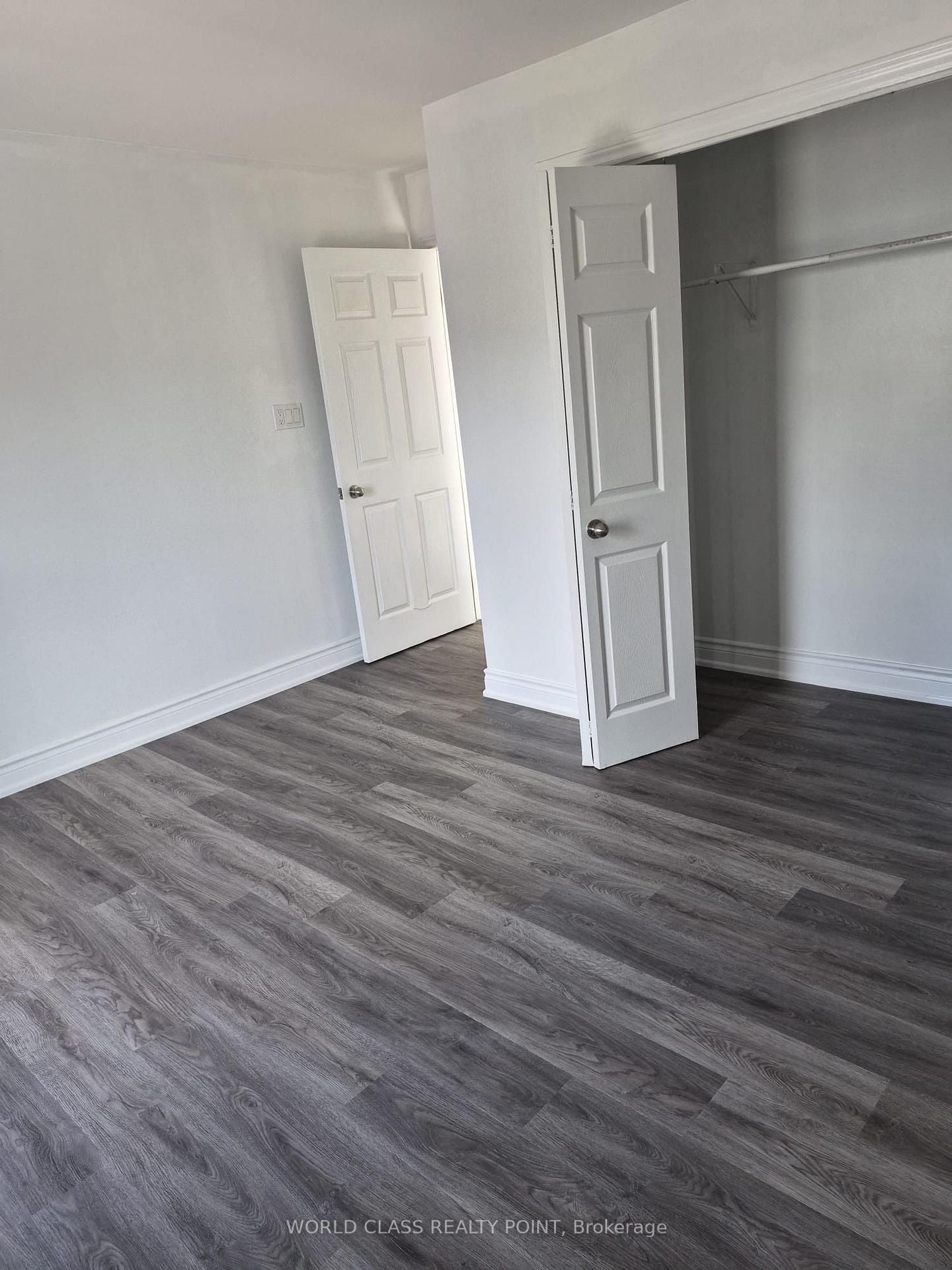 13 Brock Street E • Oshawa, ON photo 11