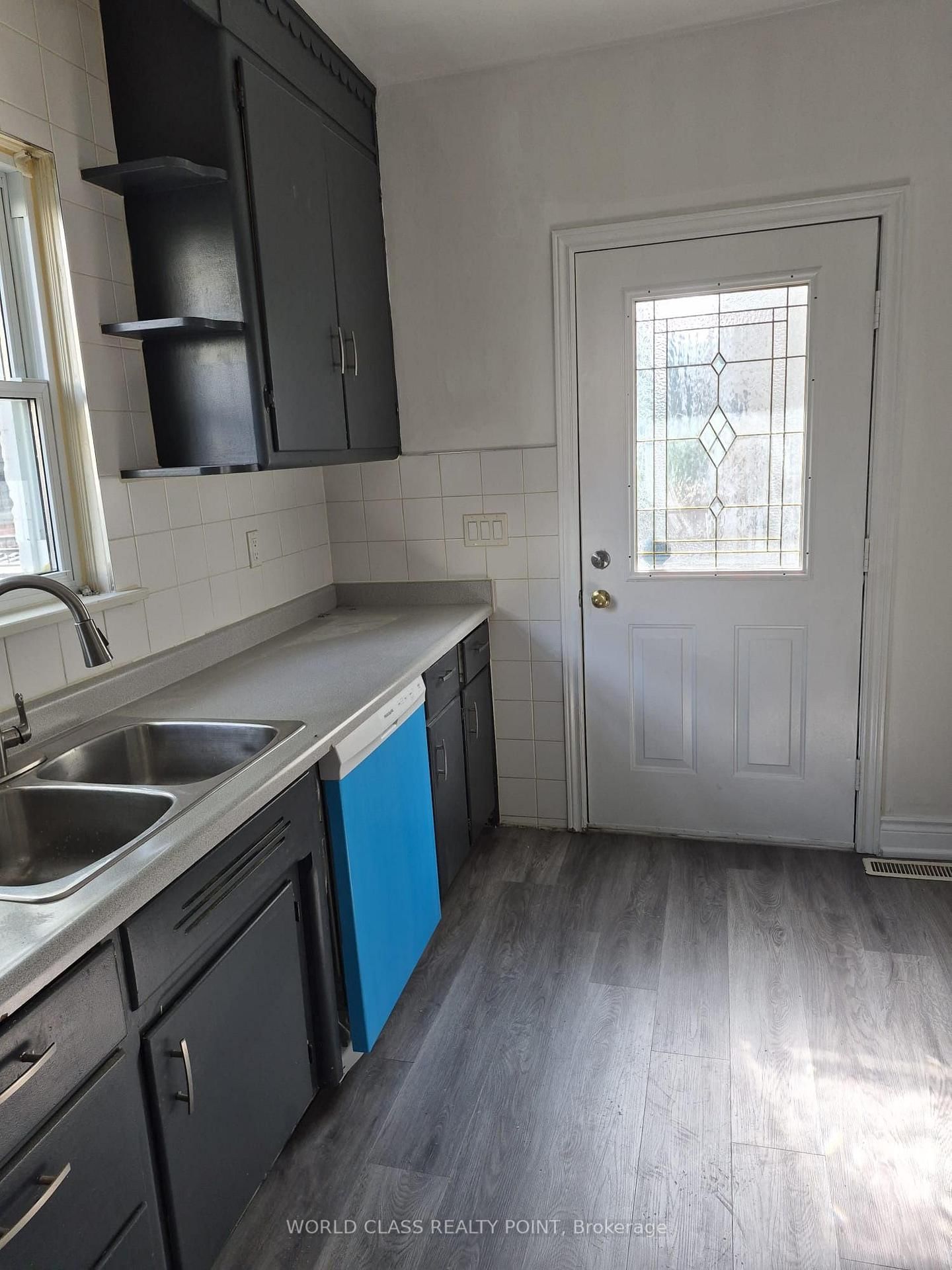 13 Brock Street E • Oshawa, ON photo 5