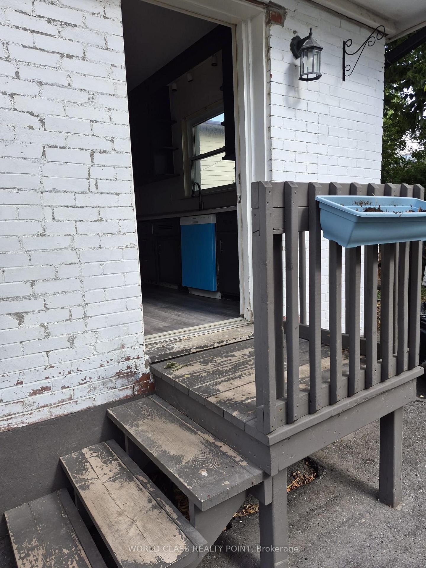 13 Brock Street E • Oshawa, ON photo 6