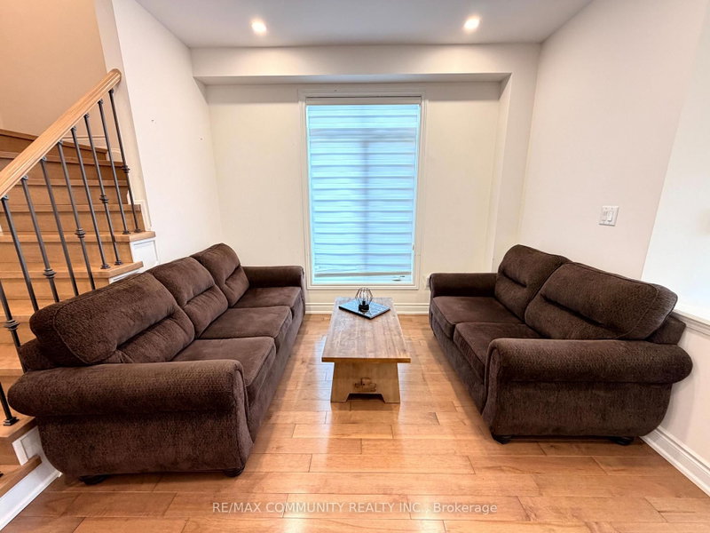 2557 Bandsman Crescent