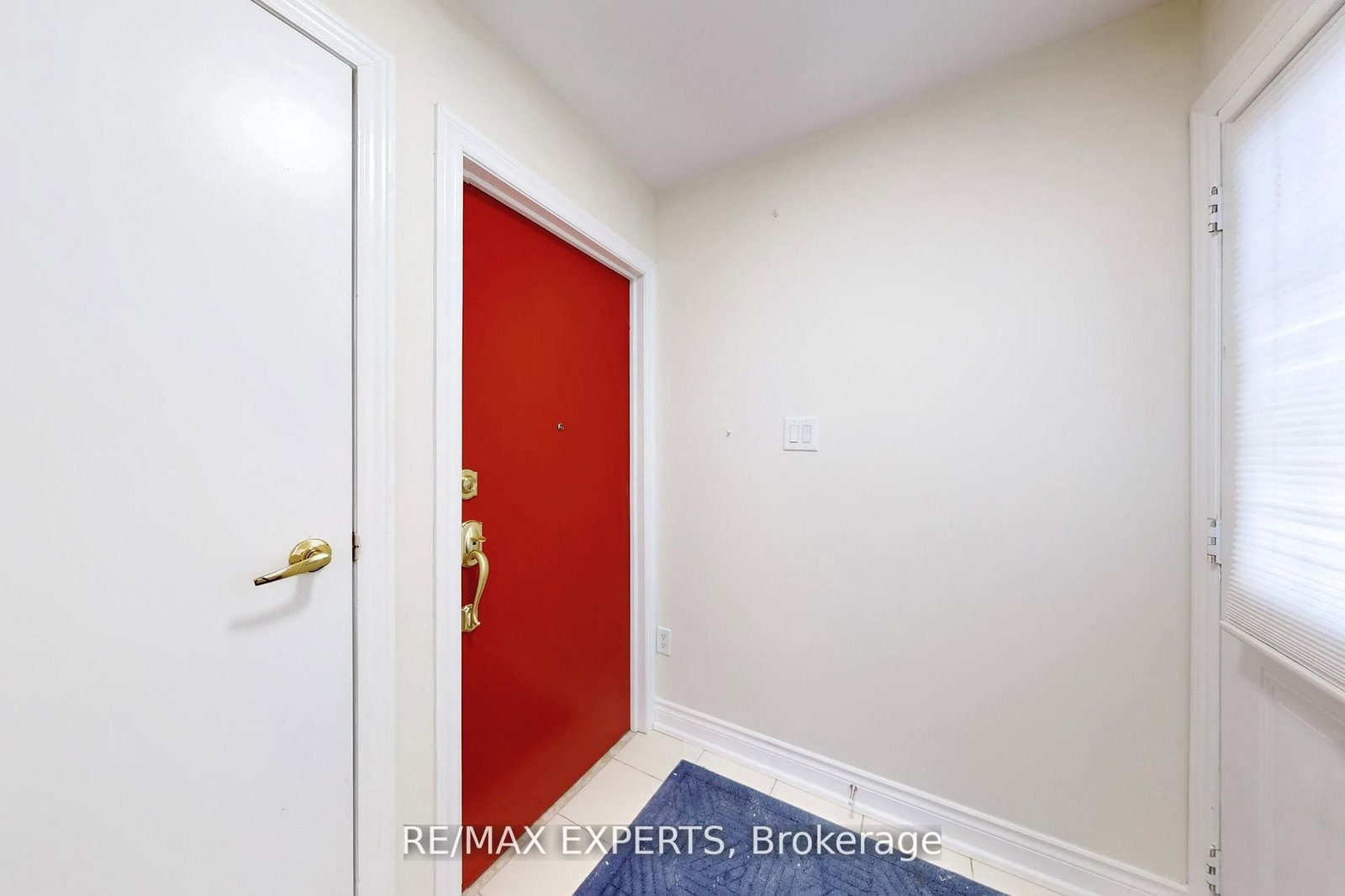 Bsmt - 14 Snowy Owl Way, Toronto 3