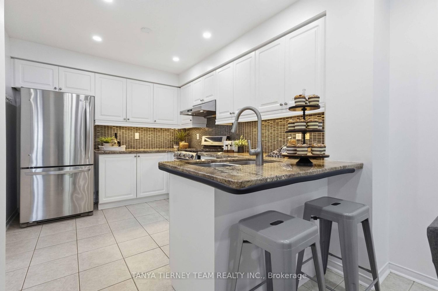96 Robideau Place • Whitby, ON photo 13