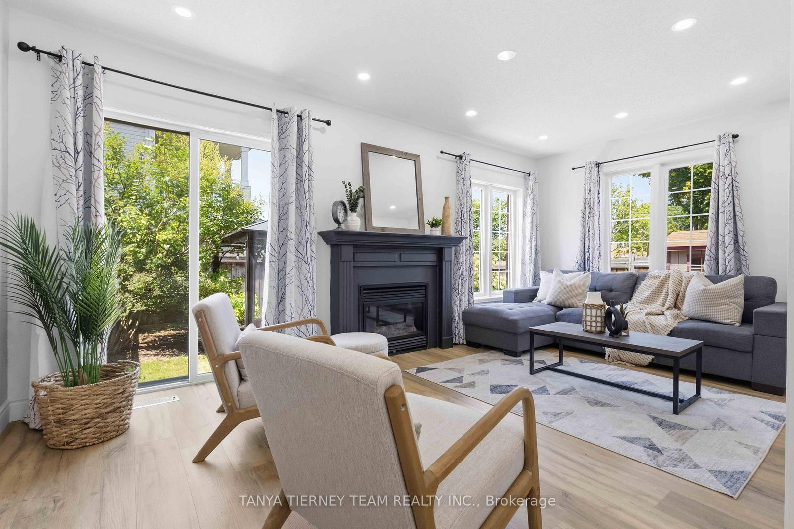 96 Robideau Place • Whitby, ON photo 16
