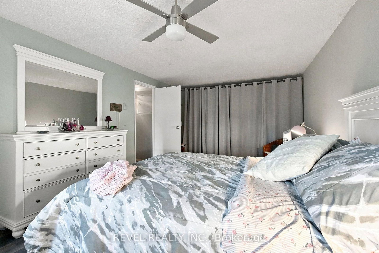 562 Capilano Crescent • Oshawa, ON photo 13