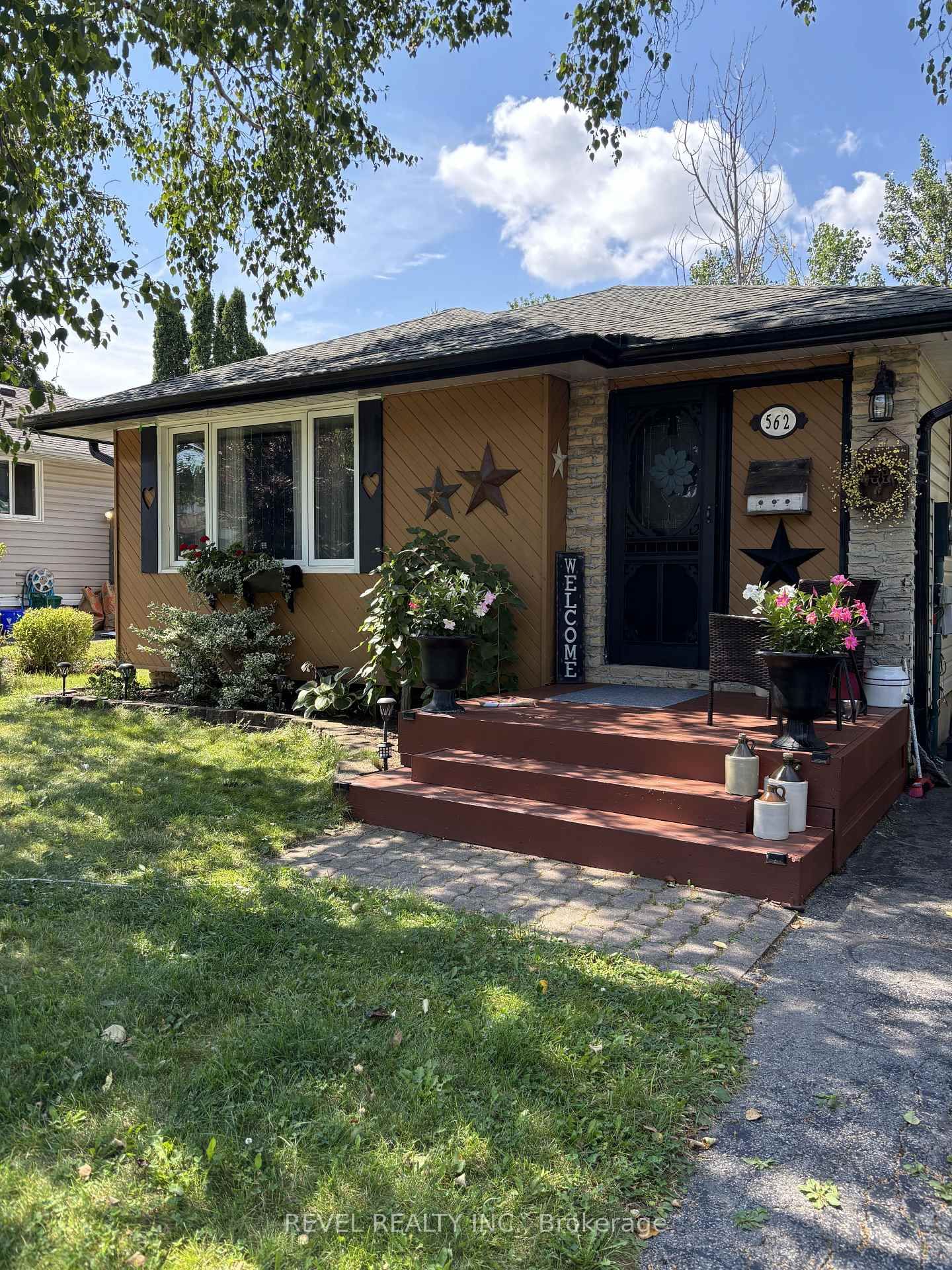 562 Capilano Crescent • Oshawa, ON photo 35