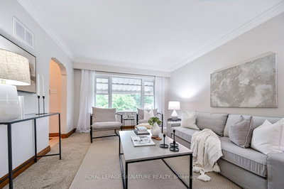 40 Shandara Crescent • Toronto, ON photo 4