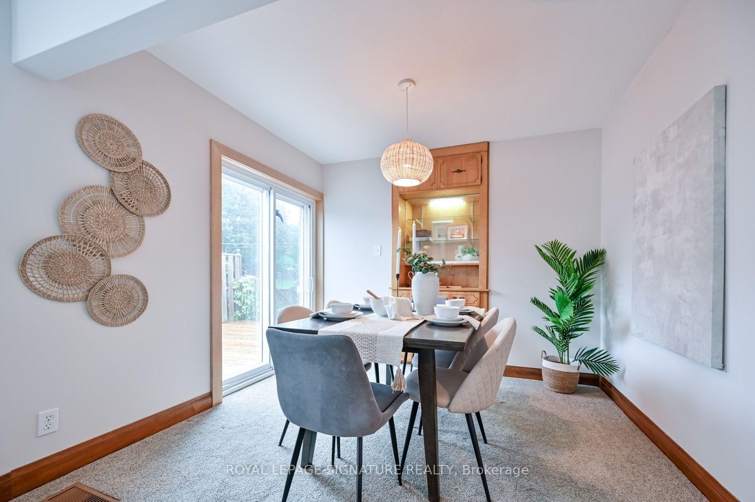 40 Shandara Crescent • Toronto, ON photo 6