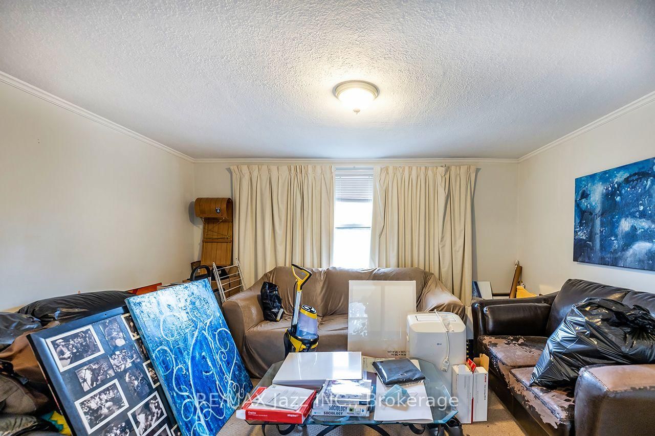 97 Adelaide Avenue E • Oshawa, ON photo 10