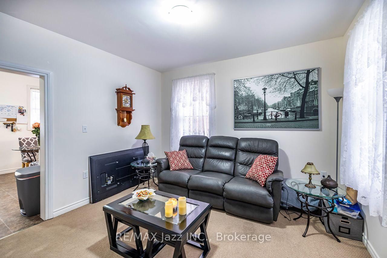 97 Adelaide Avenue E • Oshawa, ON photo 22
