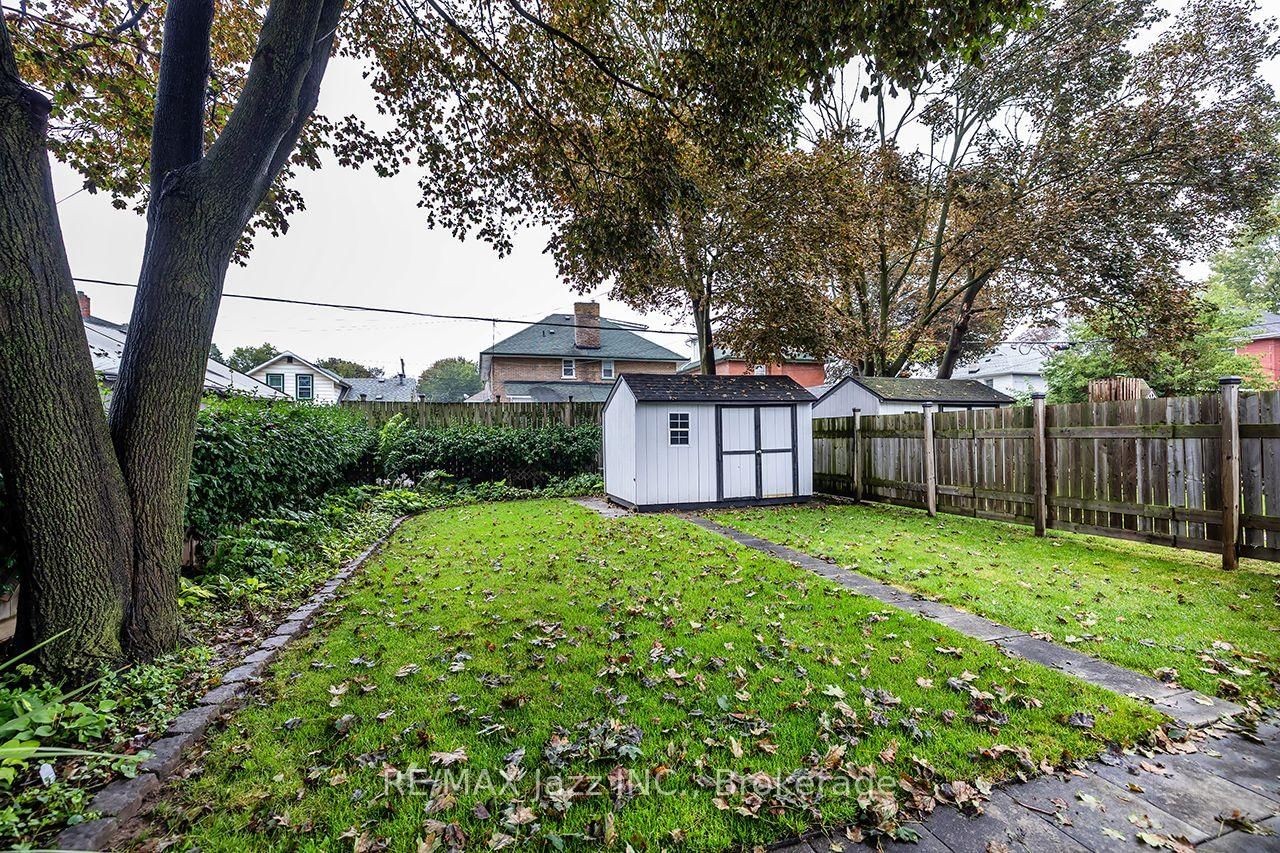97 Adelaide Avenue E • Oshawa, ON photo 4