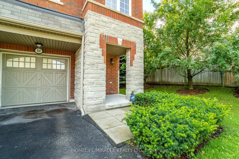 1701 Finch Ave photo 4
