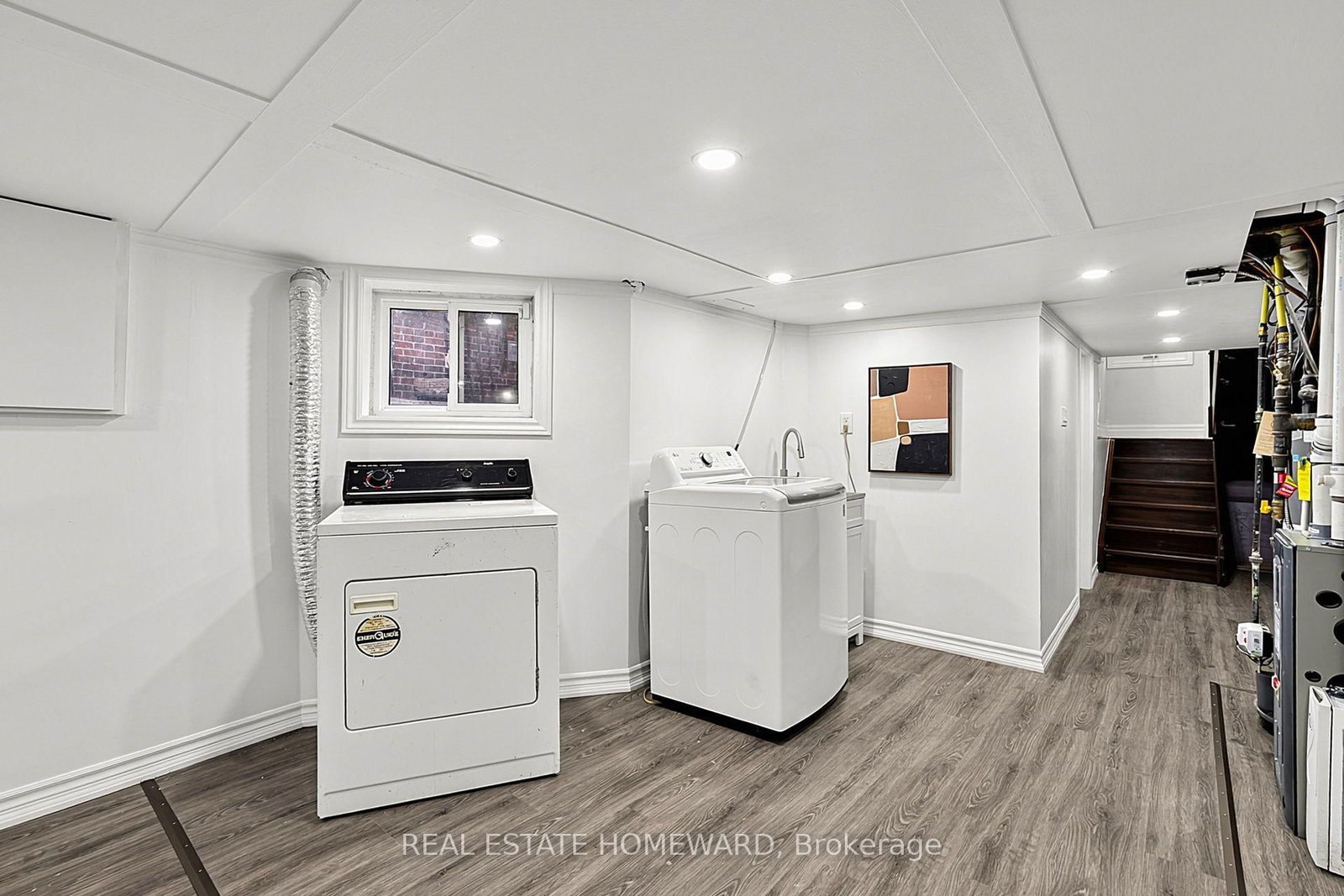 190 Rhodes Avenue • Toronto, ON photo 30