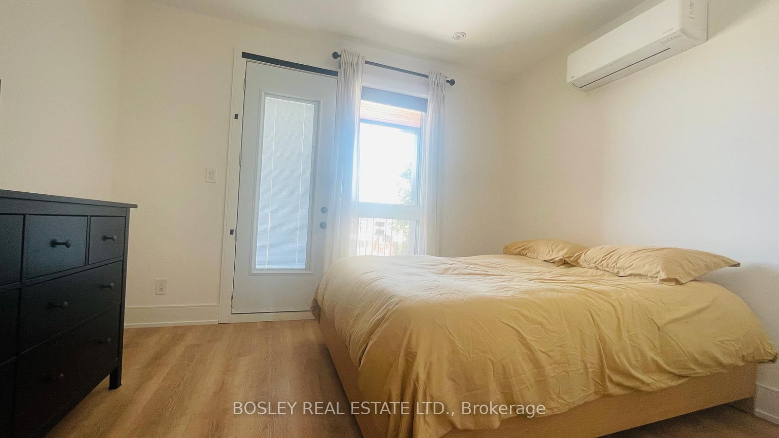 Upper - 317 O'Connor Drive, Toronto 4