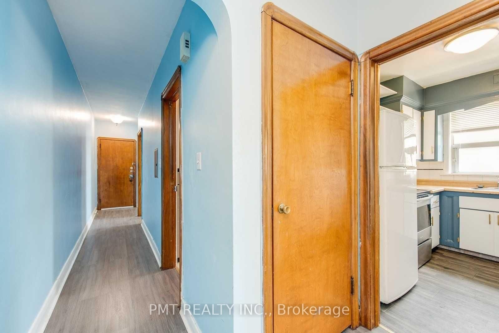 6 - 58 Leyton Avenue, Toronto 5