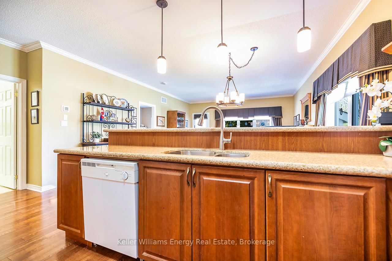 8 Hinkley Trail • Clarington, ON photo 11