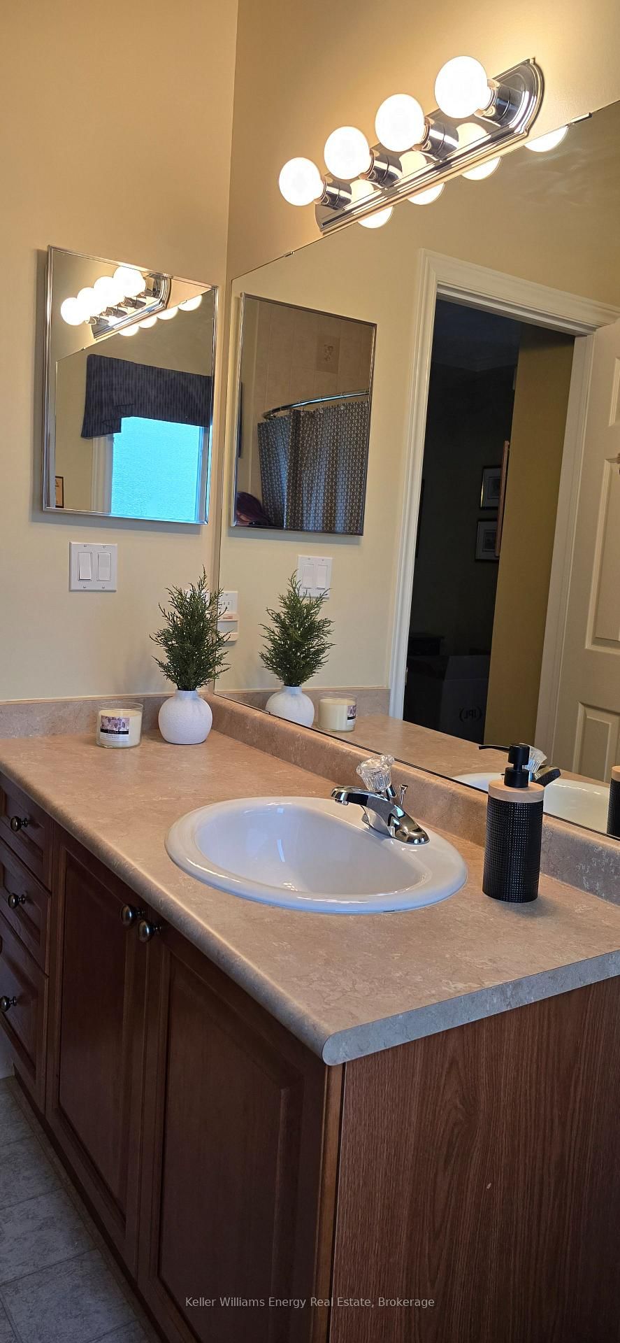 8 Hinkley Trail • Clarington, ON photo 21