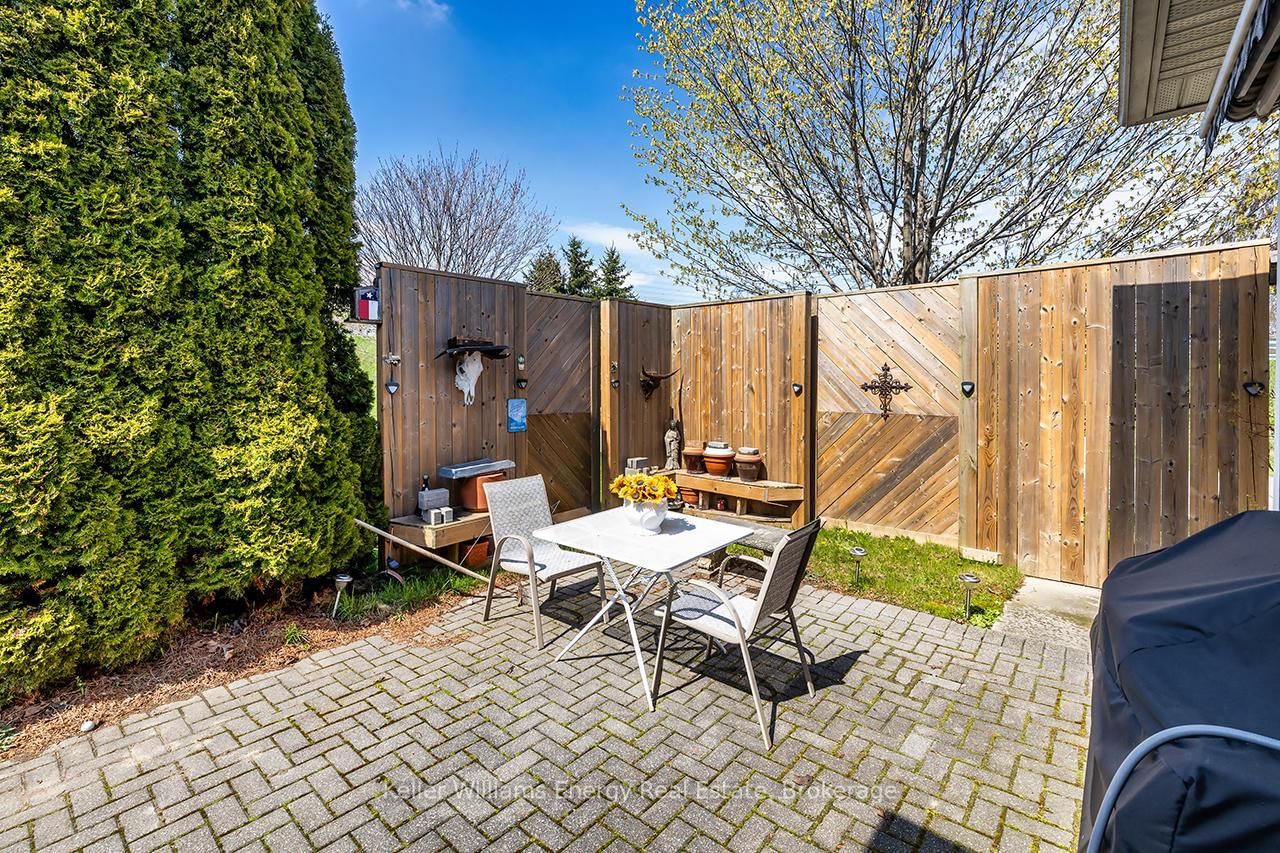 8 Hinkley Trail • Clarington, ON photo 34