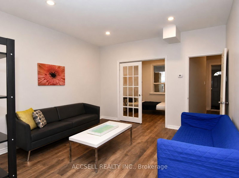 325 Greenwood Avenue